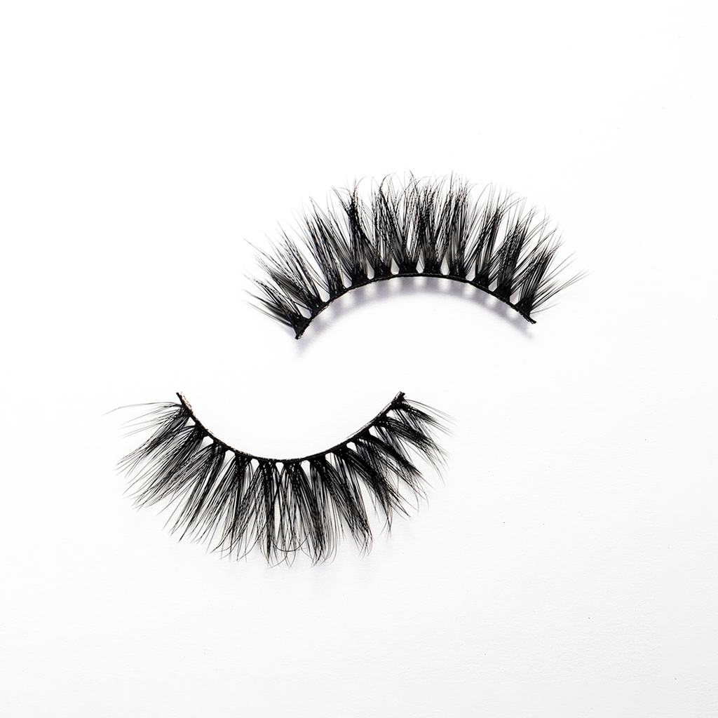 Rebecca Lashes – Simply Bella Cosmetics
